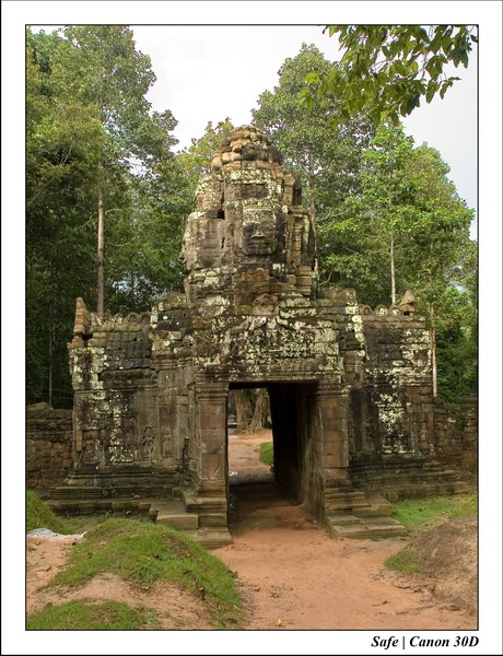 2006 - 07 - Temple angkor - Ta Som 01